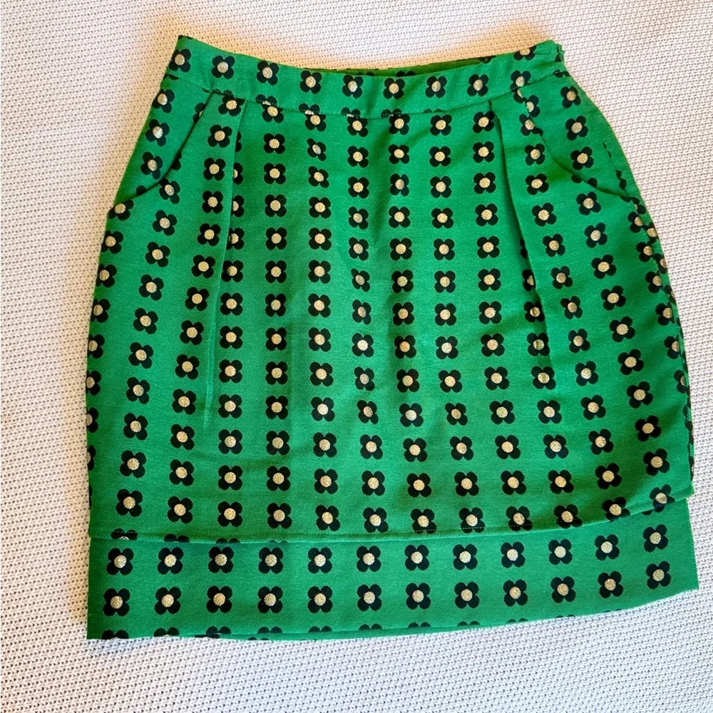ANTHROPOLOGIE + HD in Paris Green & Gold Patterned Mini Skirt